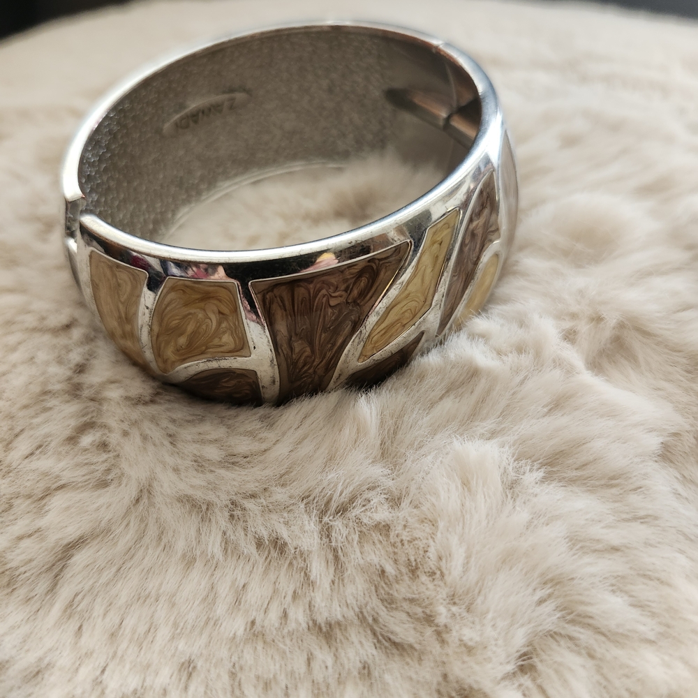 Silver and Brown Geometric Bangle Zawadi - Picture 3 of 4